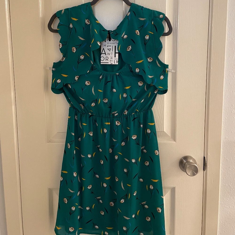 Dress - Picture 3 of 4